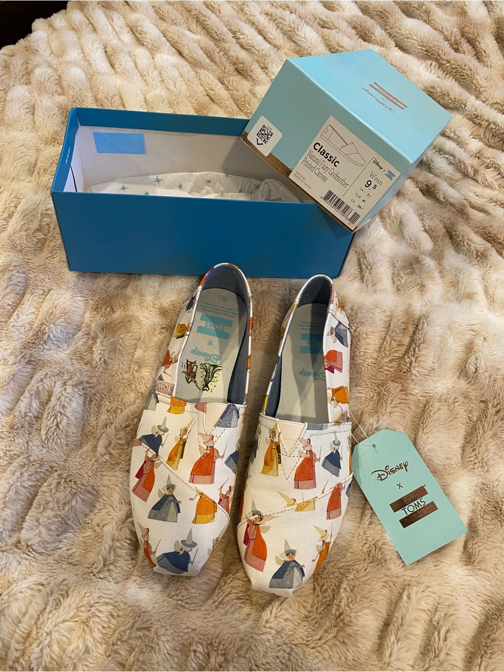 Toms x Disney Women's Shoes Slip-On Flats in Cream Sleeping Beauty Fairies